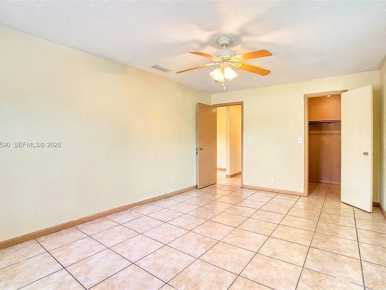 129 SE 4th Ave #1 — Photo 14