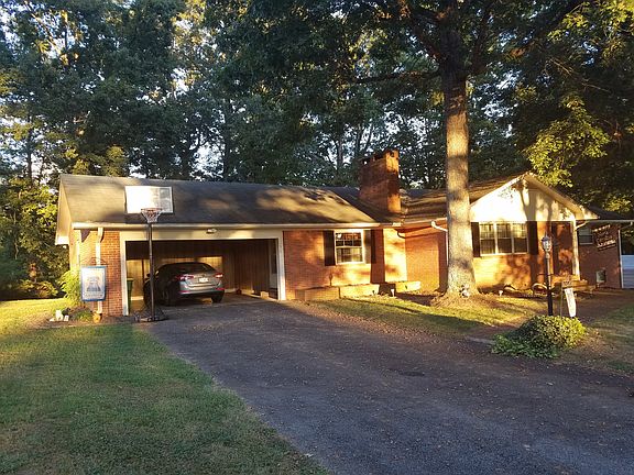 2nd image of 139 Howard Ave