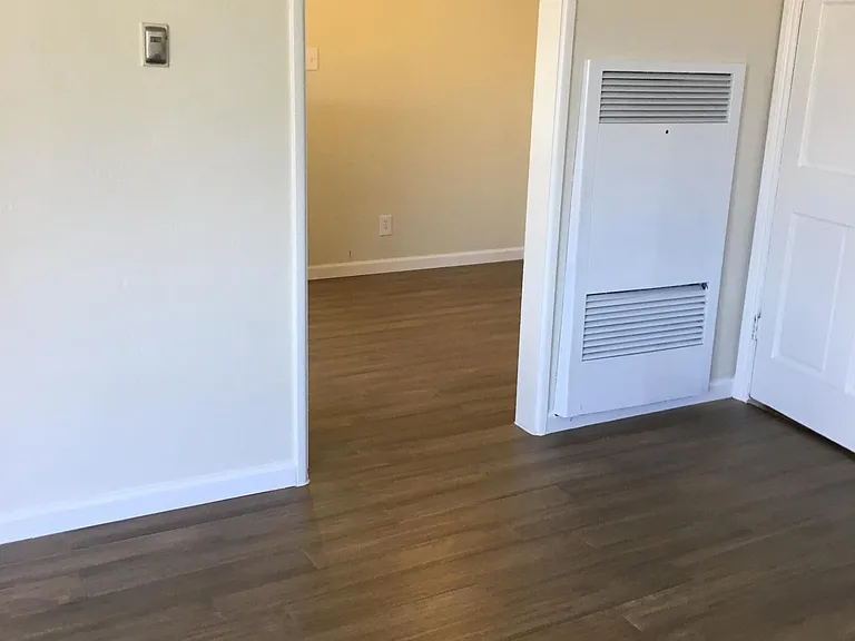 4455 University Ave — Photo 20