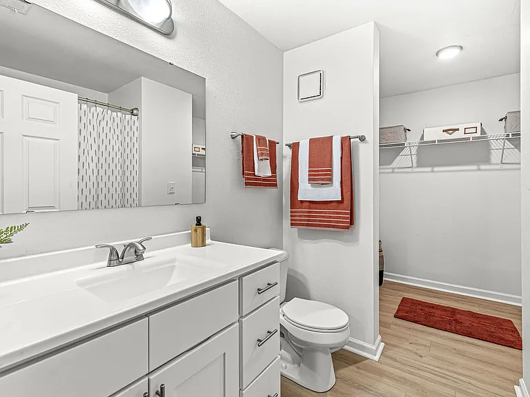 Arborwood Apartments — Photo 13