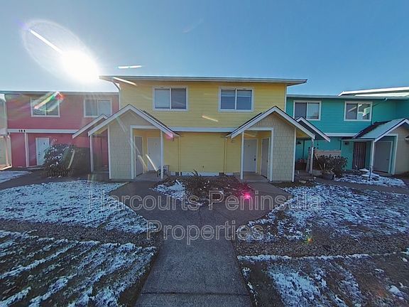 2nd image of 123 NE Myreboe St