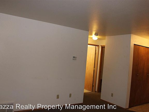 4th image of 705 N 1st St APT B