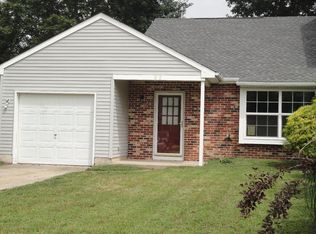 96 Shoreline Dr, Atco, NJ 08004