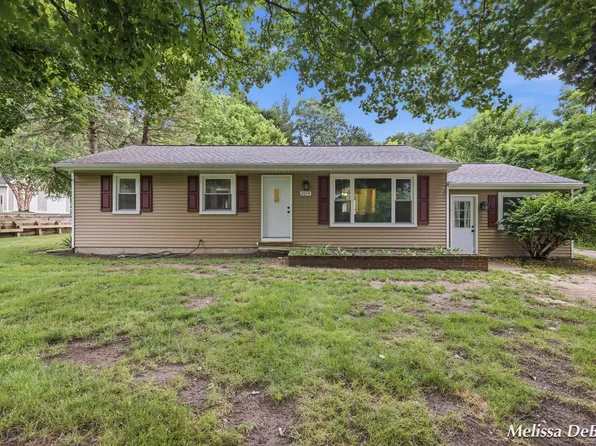 2014-3 Mile Rd NE, Grand Rapids, MI 49505