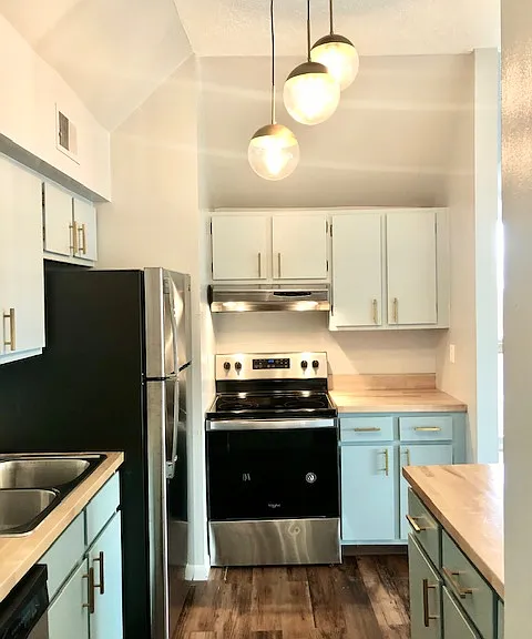 3250 Columbia Pkwy #3 — Photo 10