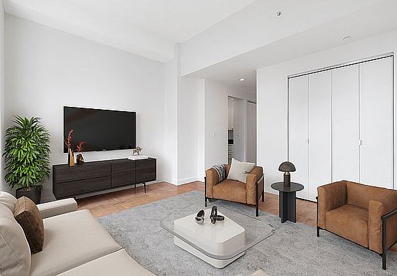 3rd image of 20 Exchange Pl APT 4603