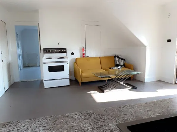 274 Pine St #3, Lewiston, ME 04240