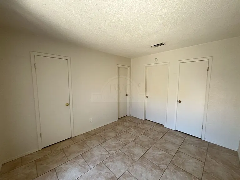 2210 Silverway, Killeen — Photo 12