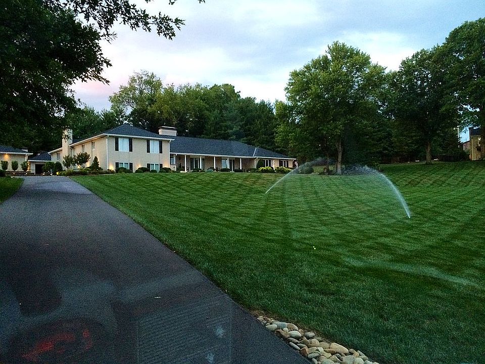 1st image of 128 Arlington Cir