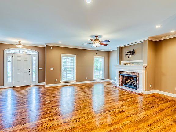 3rd image of 2163 Holden Farm Pl