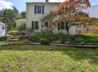 911 W Daniel St, Champaign, IL 61821