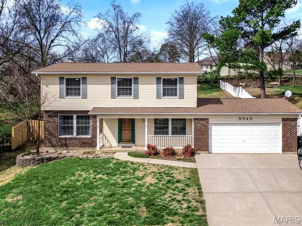 5545 Dantonaire Pl, Saint Louis, MO 63128