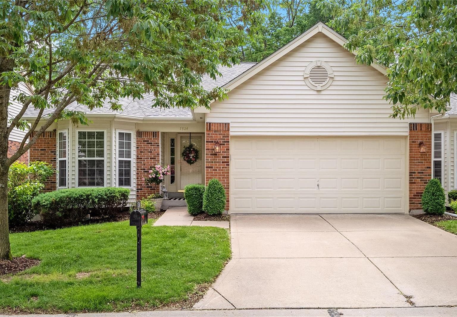 1324 Kensington Way Dr, Ellisville, MO 63011 Zillow