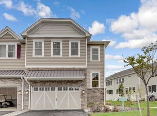 2 Moody Ln, Lincroft, NJ