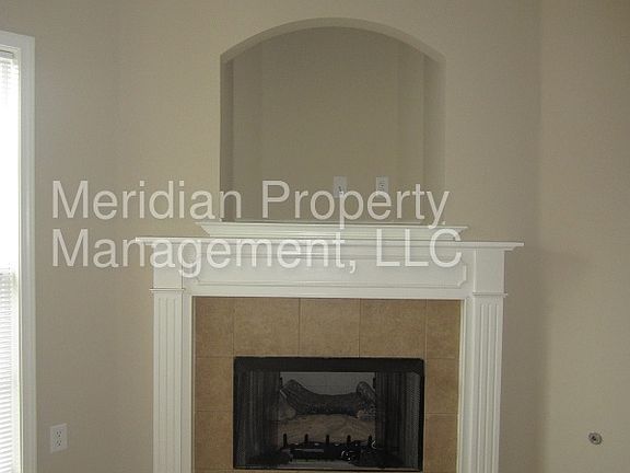 3rd image of 2668 Bending Elm Dr