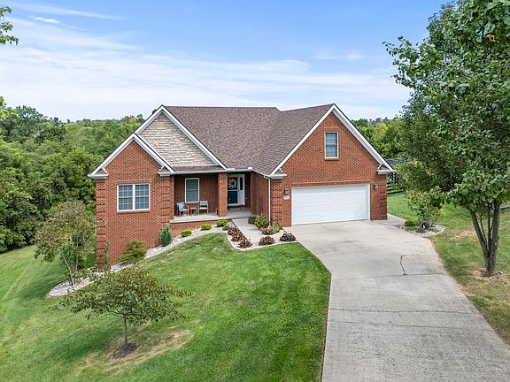 2nd image of 512 Birch Ct