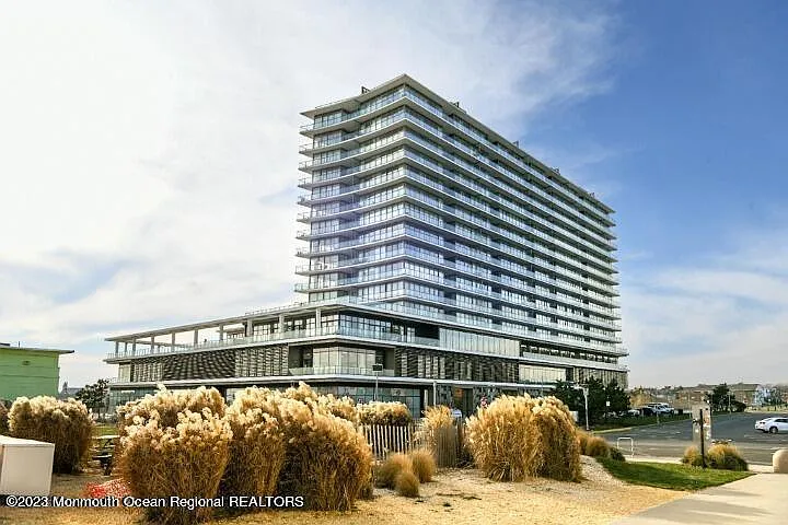 1101 N Ocean Ave #902 — Photo 35