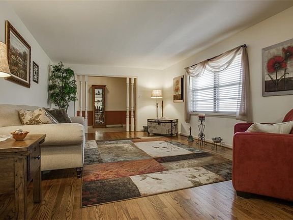 2nd image of 10142 Gooding Dr