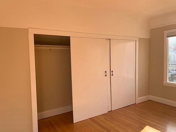 4th image of 870 27th Ave