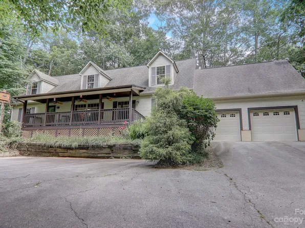 28 Afternoon Dr, Fairview, NC 28730