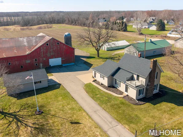 4958 136th Ave, Hamilton, MI 49419