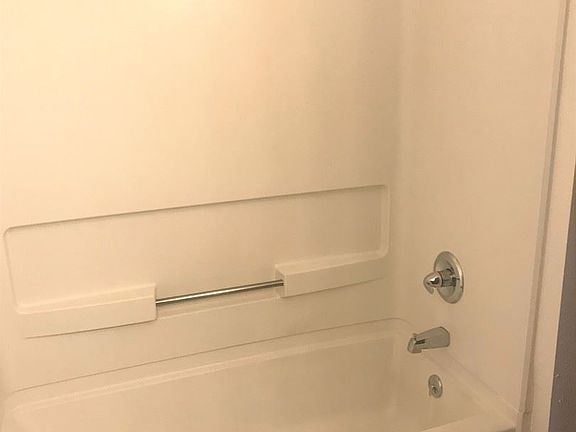 4th image of 717 Coolidge St APT 21