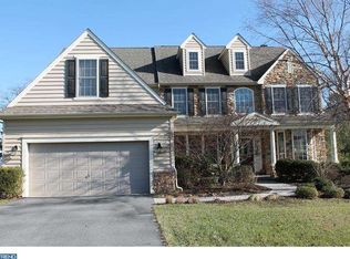 102 Turnberry Dr, Avondale, PA 19311