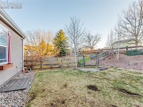 5th image of 4096 Gray Fox Hts