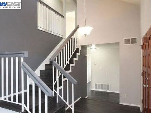 2nd image of 2310 Lightcap St