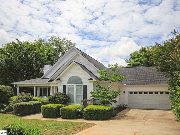 2nd image of 15 Parkcrest Ct