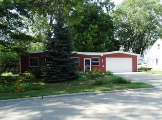 844 Mitchell St, Green Bay, WI 54304