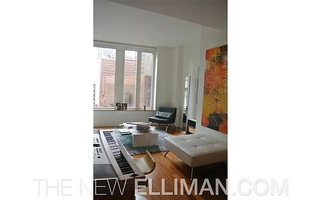Rented by Douglas Elliman | media 16