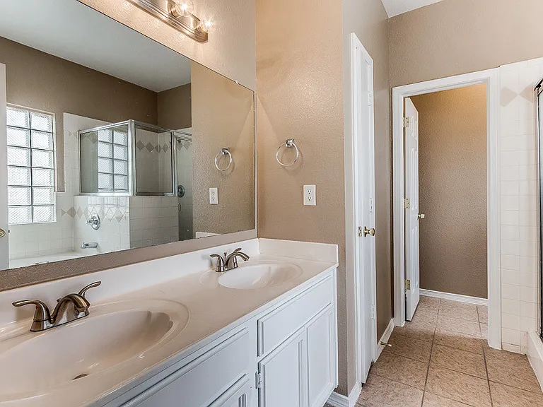 12233 Iverson Ct — Photo 18