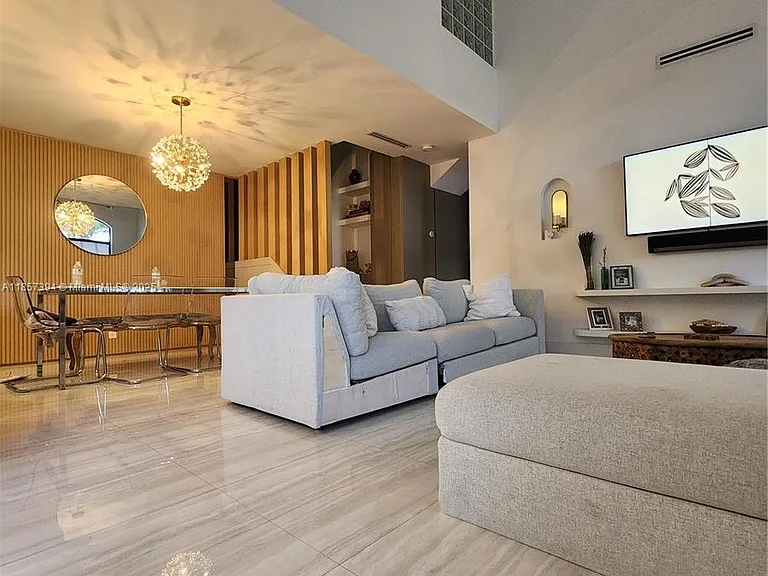 21216 Harbor Way #151-15 — Photo 5