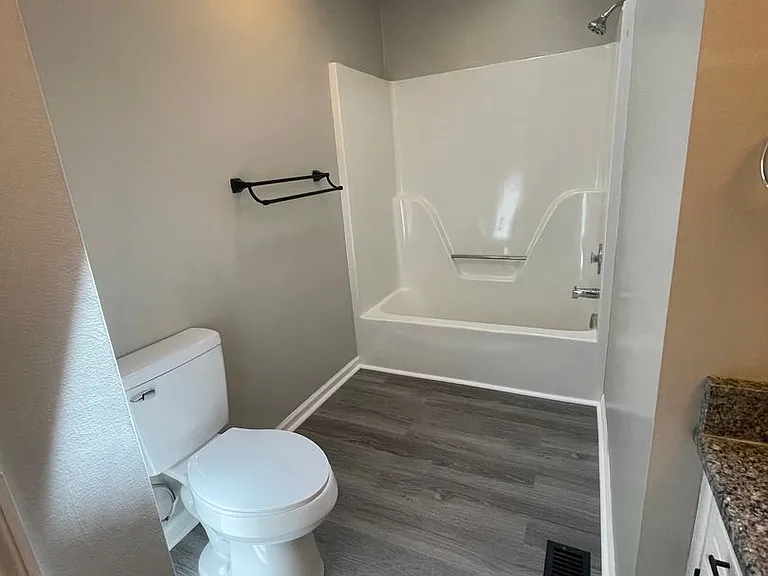 4715 Cutter Mill Rd — Photo 5