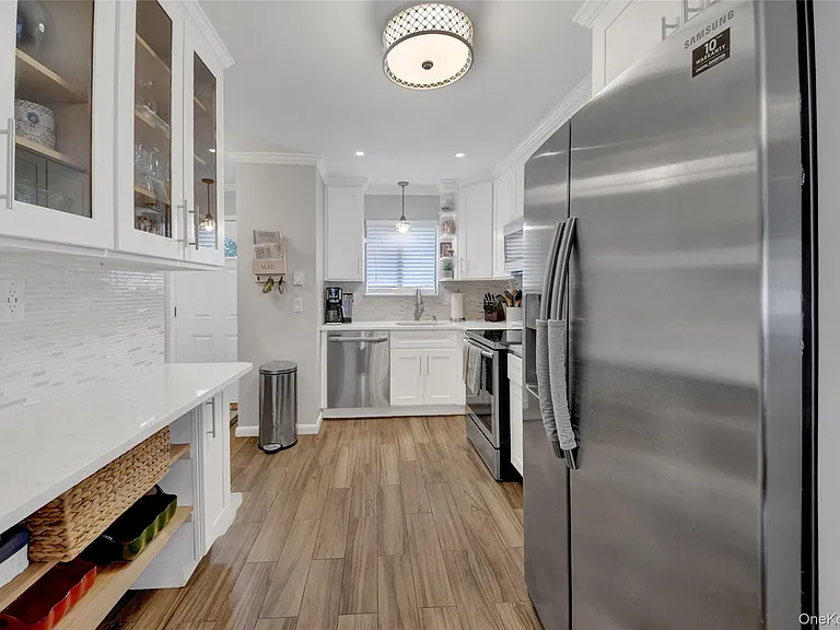 1901 Village Dr — Photo 17