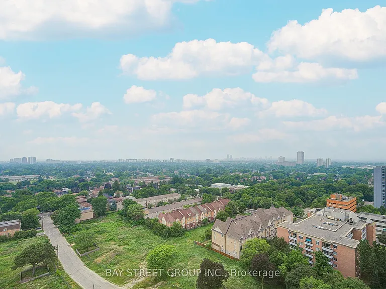 5858 Yonge St #2023 — Photo 41