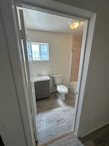 3 bed, 1240 sqft, $3,595 — Photo 3