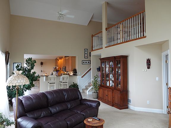 Great room 15 x 31 !/2