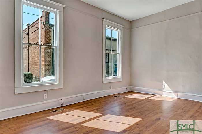 2nd image of 1207 Price St #1207
