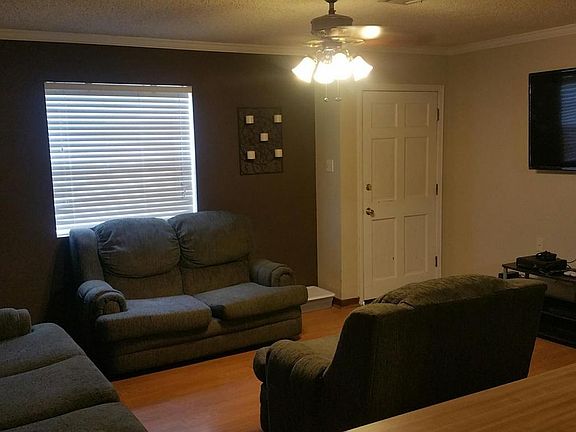 5th image of 109 Sis Ln