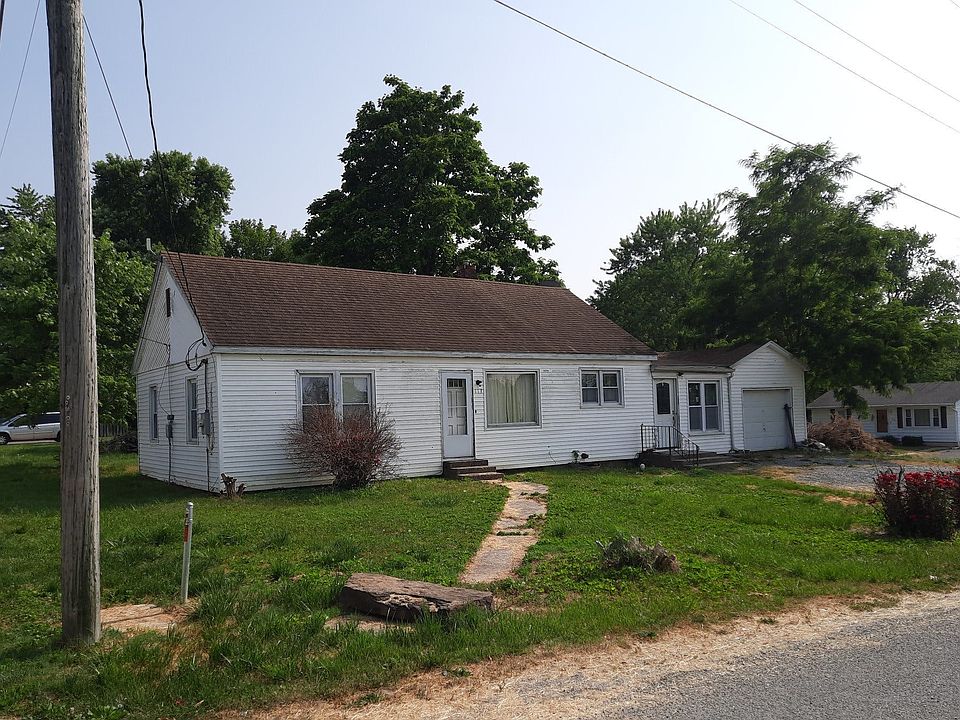 113 W Hale St, Goreville, IL 62939 Zillow
