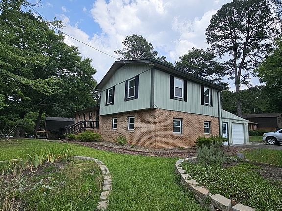 2nd image of 3534 Hill Dr