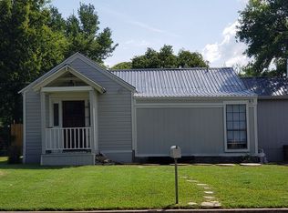 405 Decatur St, Nocona, TX 76255