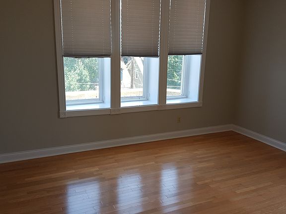4th image of 2151 Fulton Ave APT 3