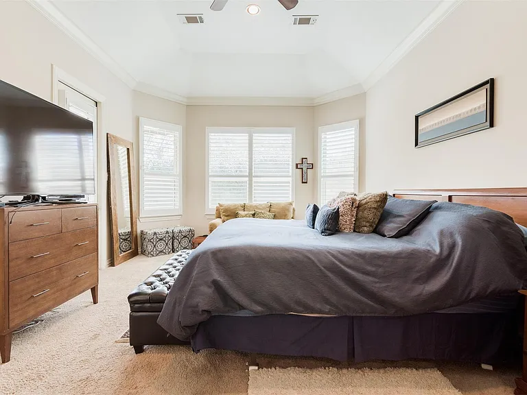 1826 Jade Hollow Ln — Photo 14
