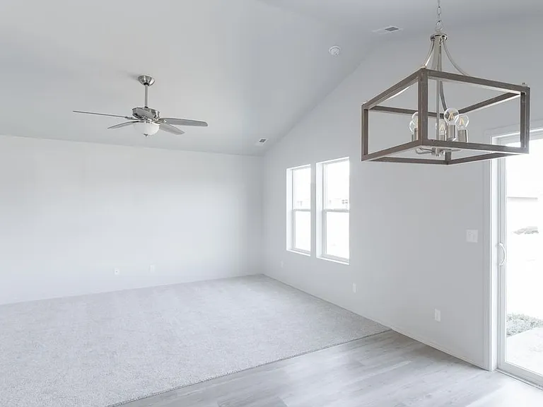 19556 Calais Ave — Photo 11