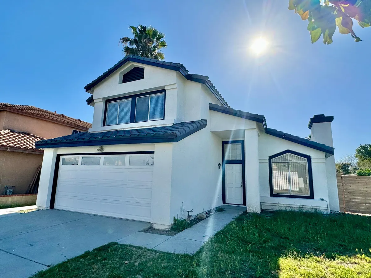 Front of the house, freshly painted - Saddlebrook Ln