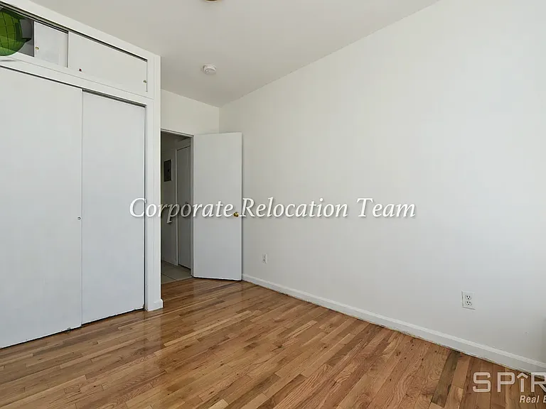 33-46 28th St #2 — Photo 3