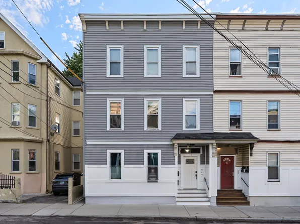 72 Mozart St, Jamaica Plain, MA 02130